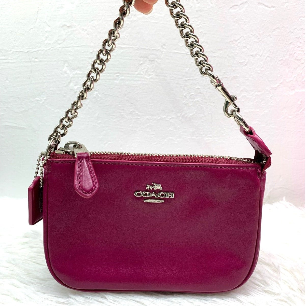 91ef1339-b67e-463a-96f6-0874f0d00471 COACH Mini Purse Wristlet 15 in Leather F64791 - Image 1