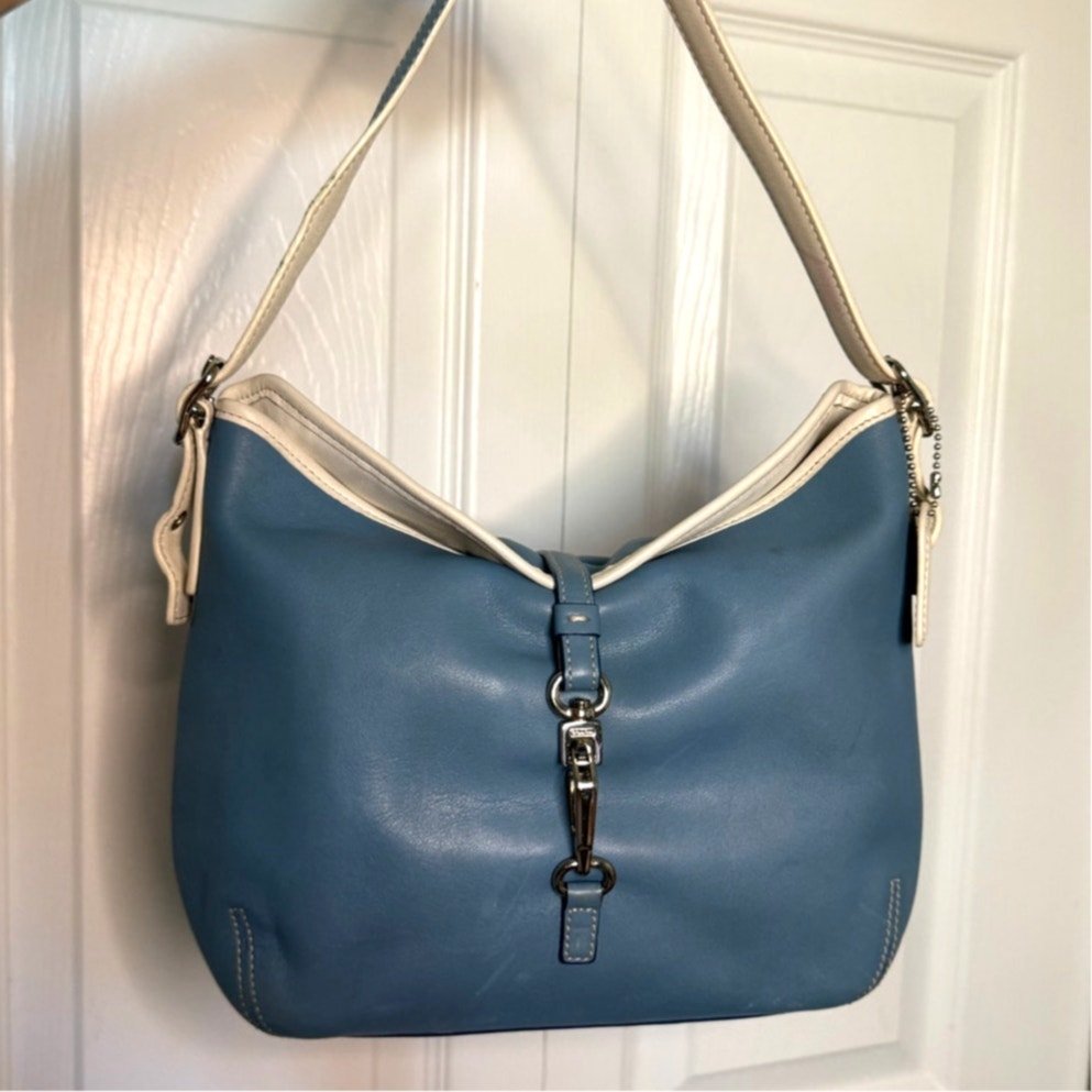ce84a453-4913-402c-a032-602d8097943d Vintage Y2k COACH Hampton Clip Blue Hobo Shoulder Bag - Image 1
