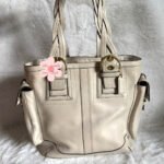 Coach SOHO Cream Leather LG Pocket Tote Bag Satchel 10049
